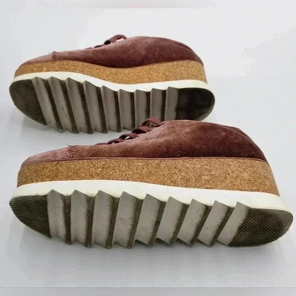 Steve Madden Womens Size 7 Pink Korrie Velour Chunky Sneakers - Picture 4 of 7